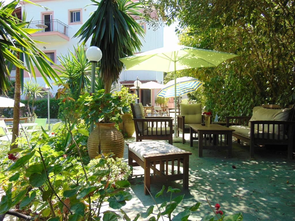 Villa Avra Dassiá Exteriér fotografie