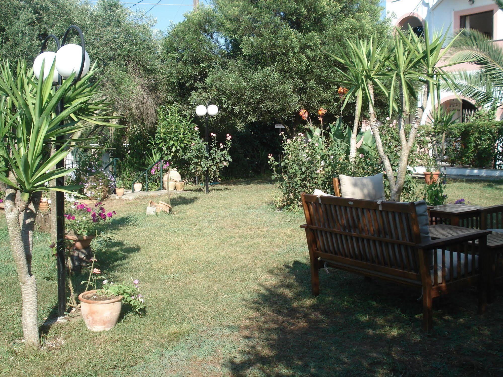 Villa Avra Dassiá Exteriér fotografie