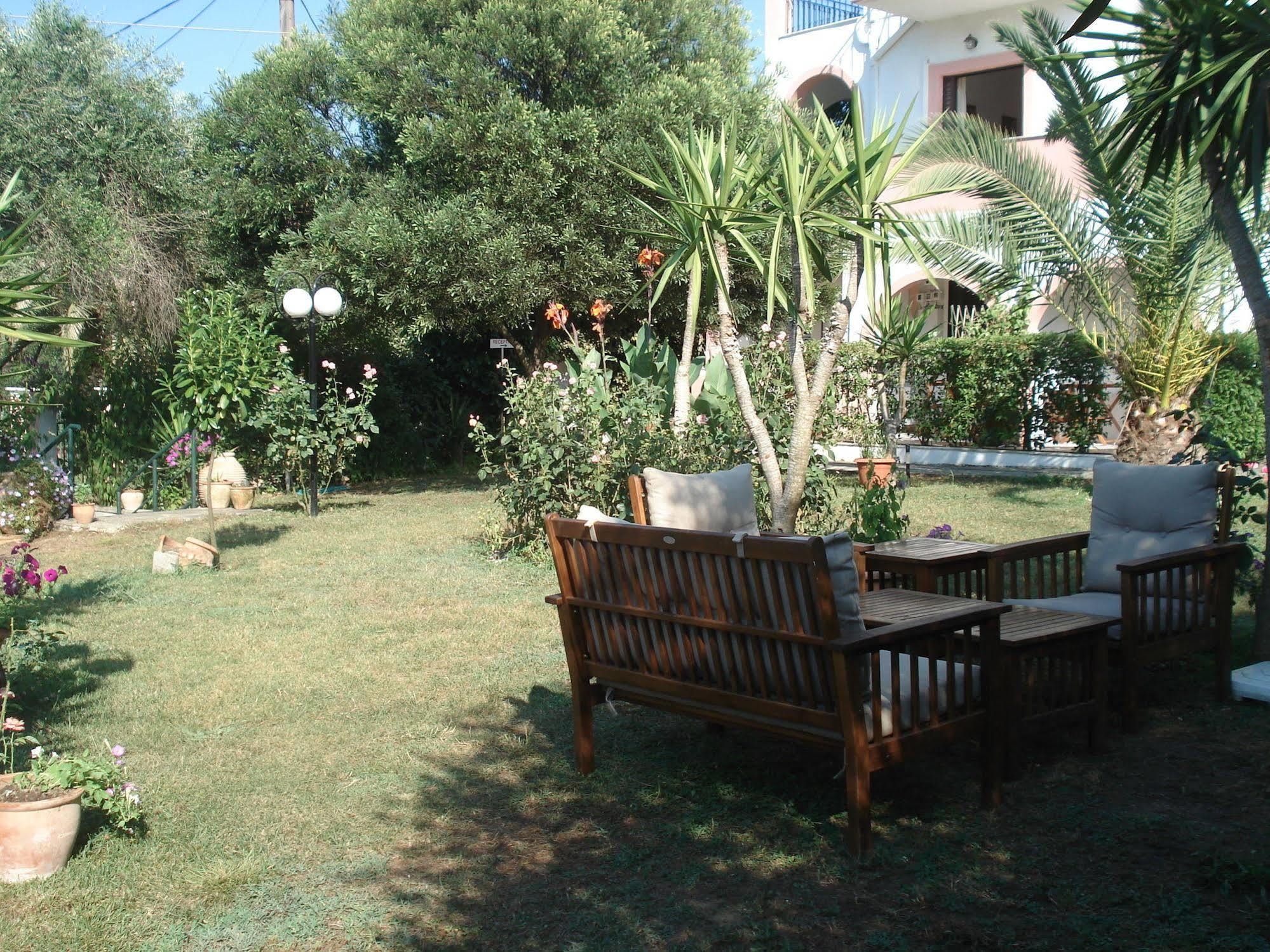 Villa Avra Dassiá Exteriér fotografie